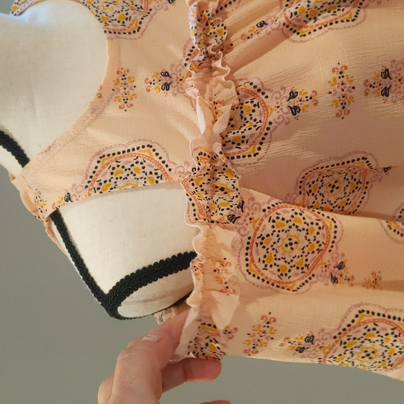 LC Lauren Conrad Ruffle Cold Shoulder Top - Peach Print - Picture 5 of 8